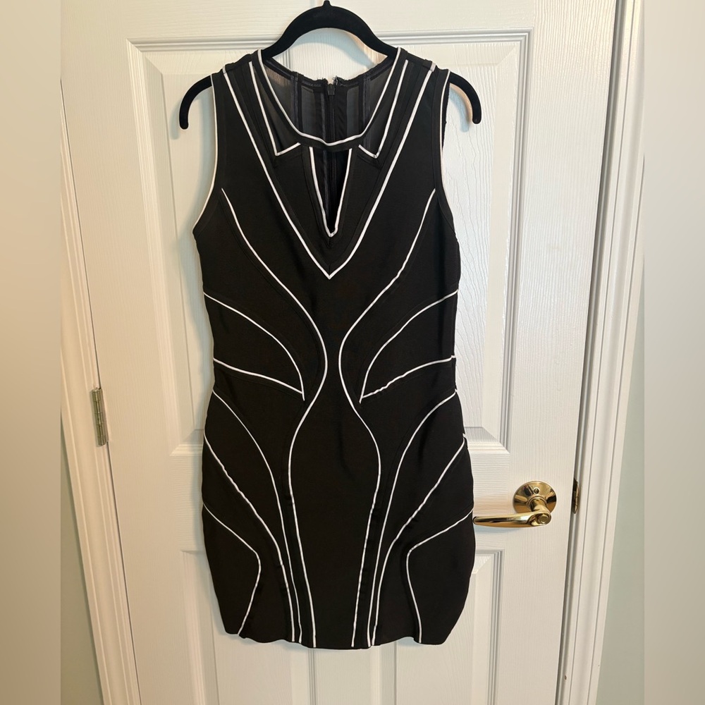 Elegant Black and White BodyCon Dress